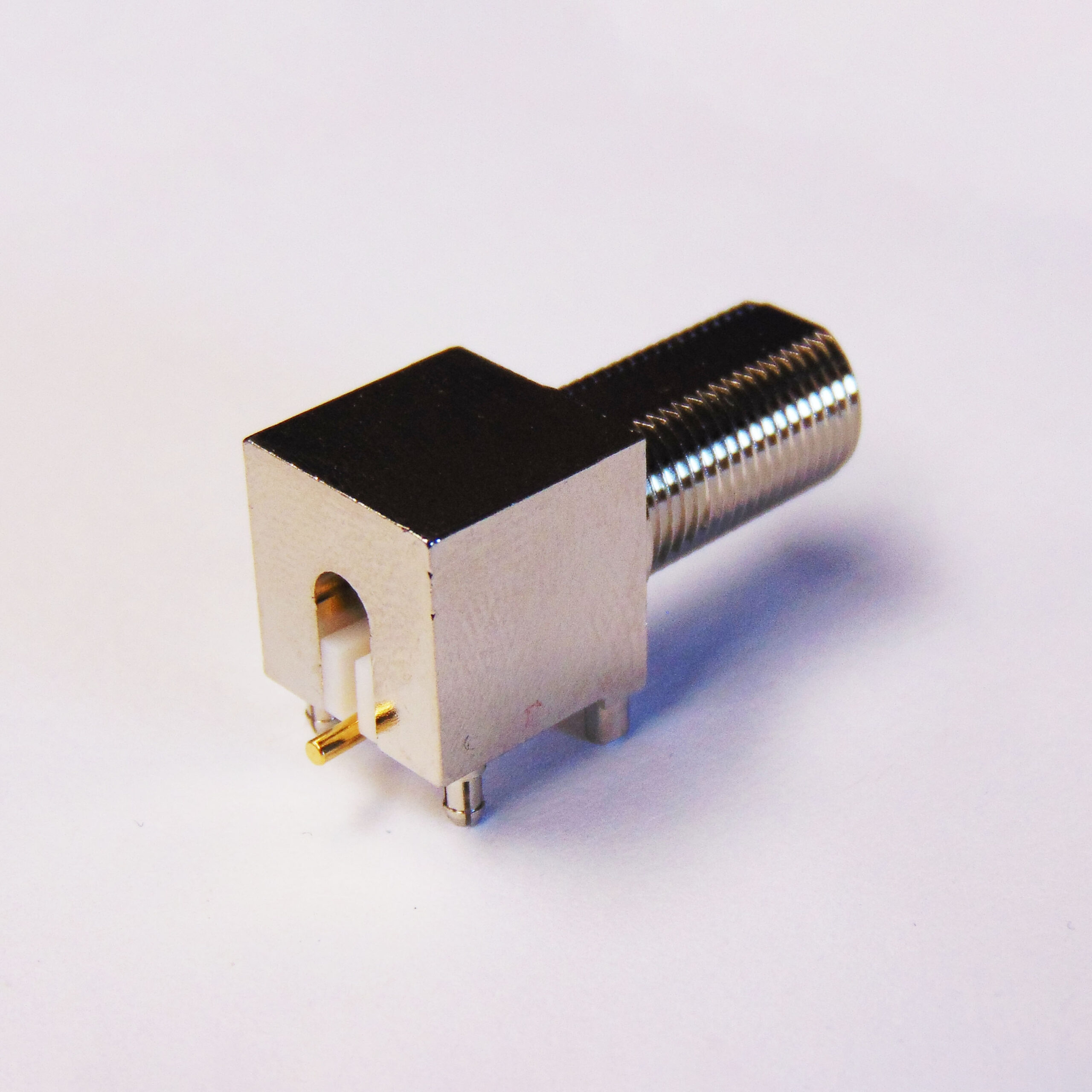215- 6GHZ Right Angle F Connector back